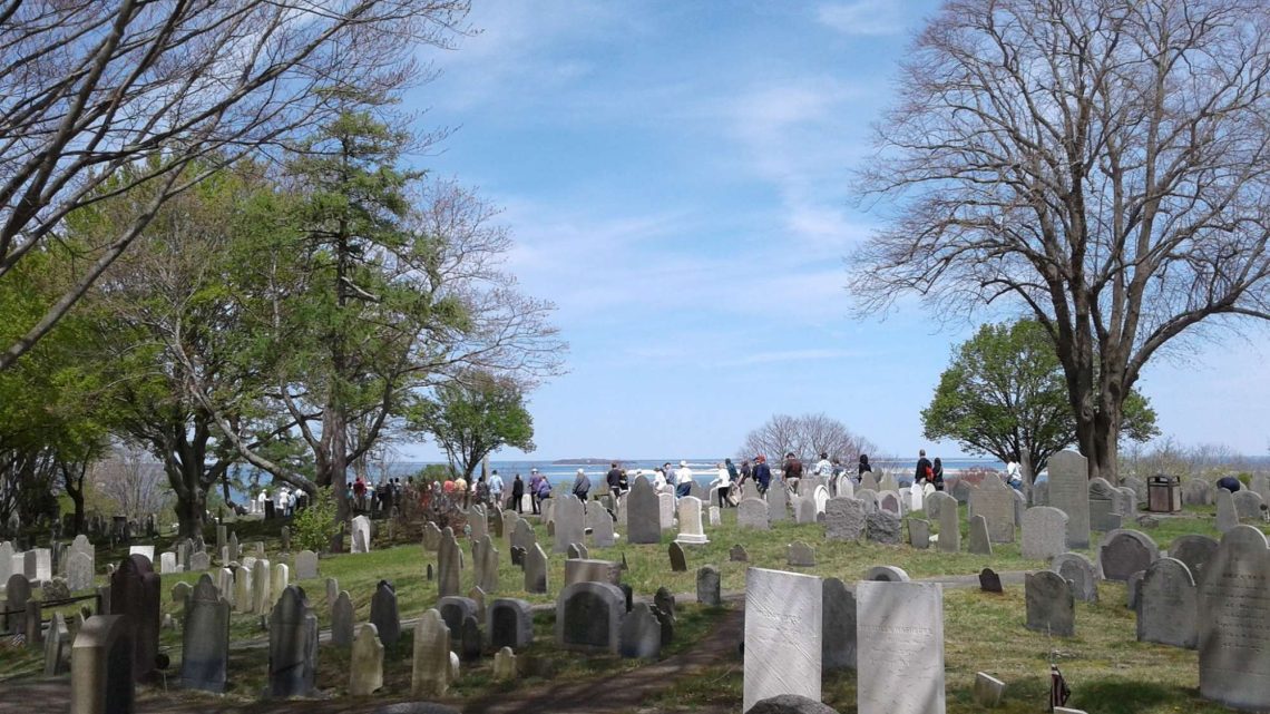 Burial Hill Walking Tour