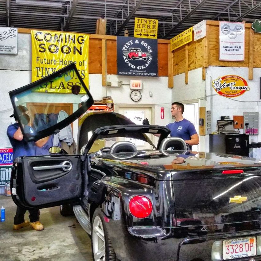 Tiny & Sons Auto Glass